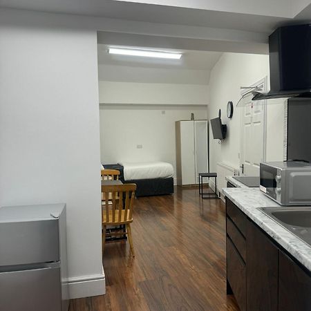 Nikoda Lodge Джилингам Екстериор снимка