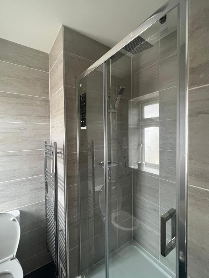 Nikoda Lodge Джилингам Екстериор снимка